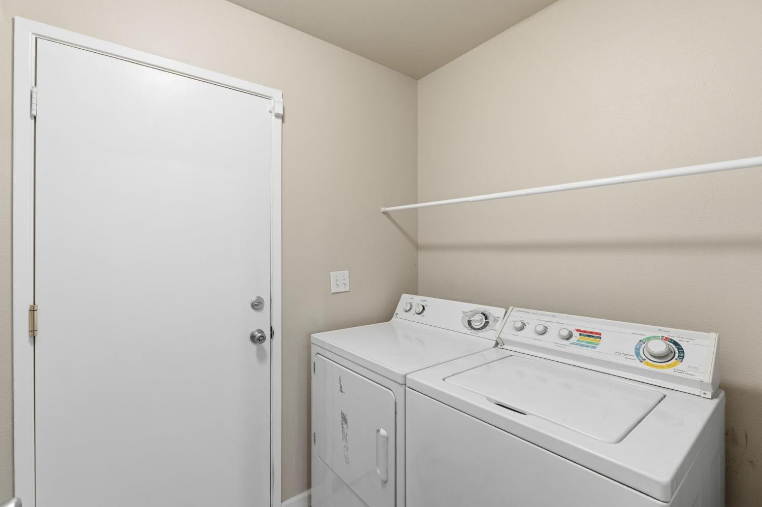 2702 Mitchell Ave, Clovis, CA 93611