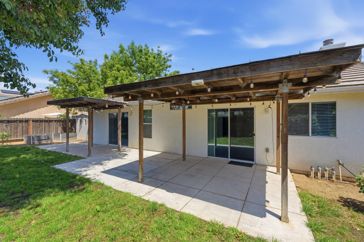 2702 Mitchell Ave, Clovis, CA 93611