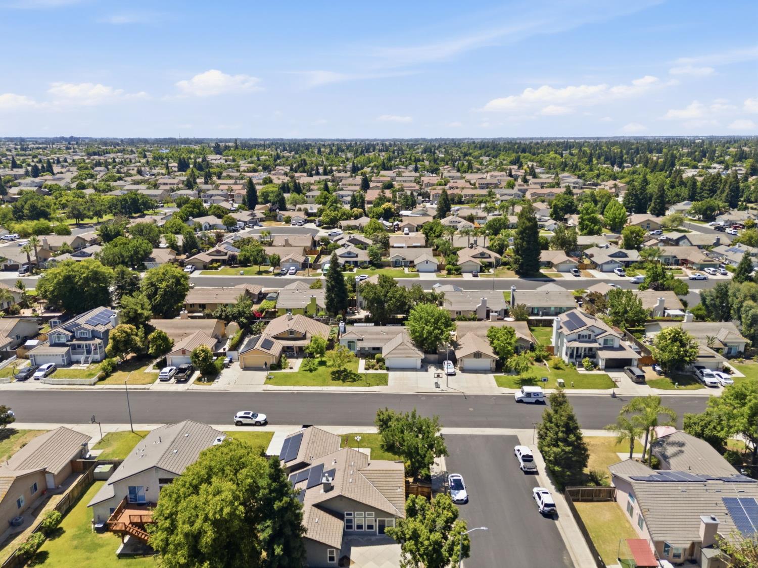 2702 Mitchell Ave, Clovis, CA 93611