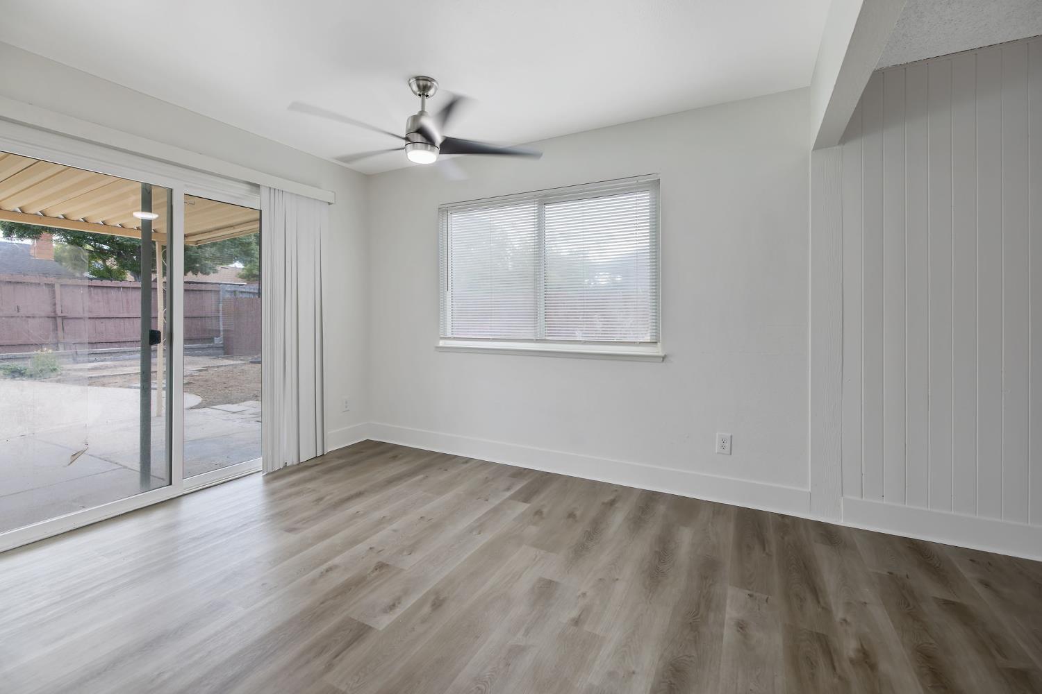 534 W Swift Ave, Clovis, CA 93612