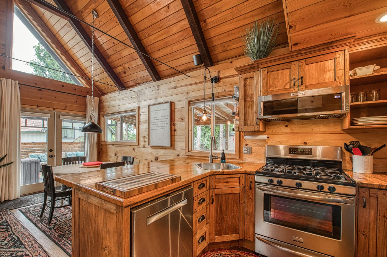 41895 Merriman Ln, Auberry, CA 93602