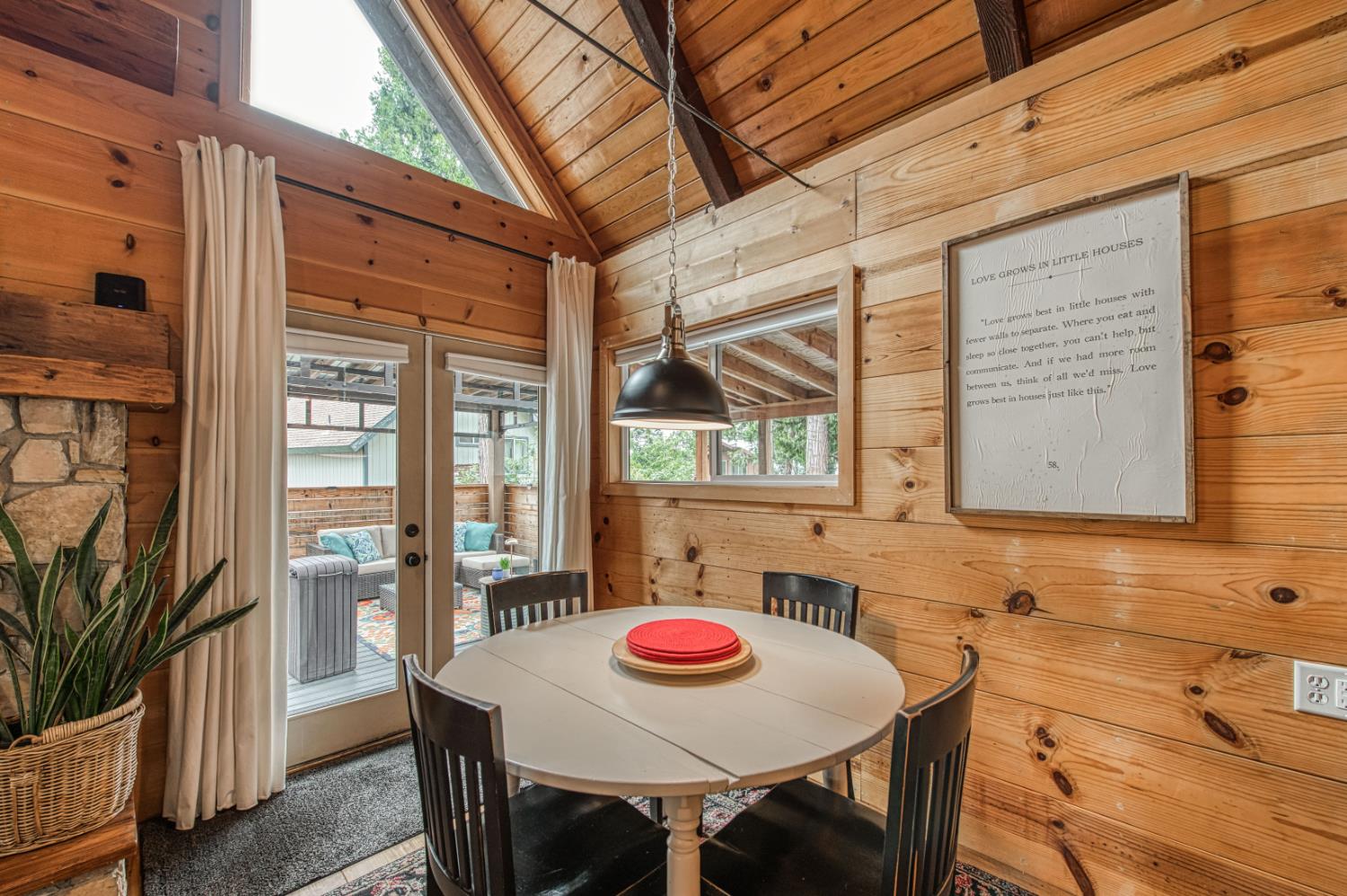 41895 Merriman Ln, Auberry, CA 93602