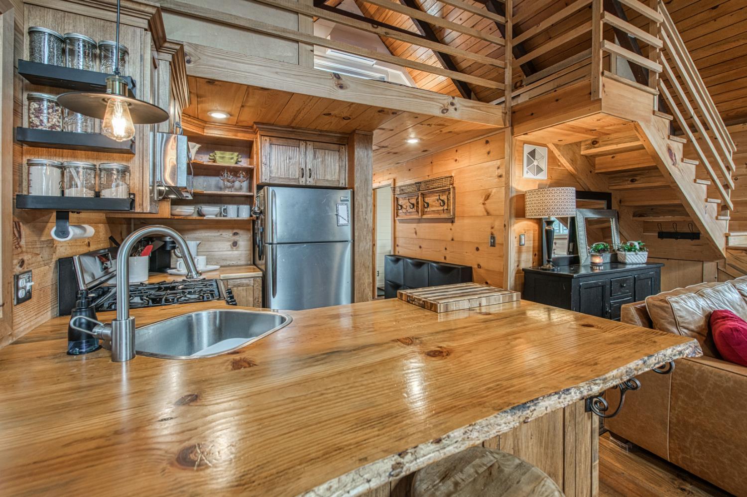 41895 Merriman Ln, Auberry, CA 93602