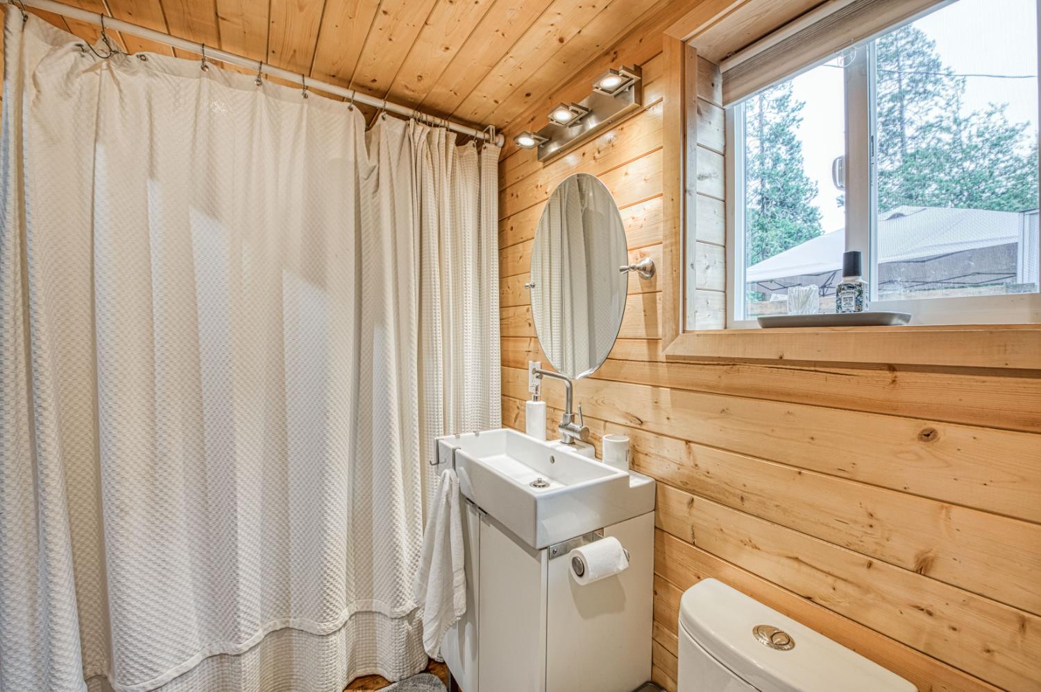 41895 Merriman Ln, Auberry, CA 93602