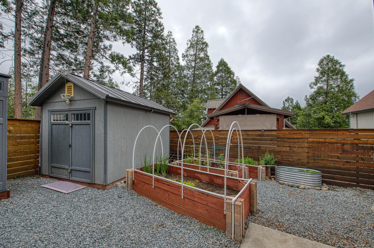 41895 Merriman Ln, Auberry, CA 93602