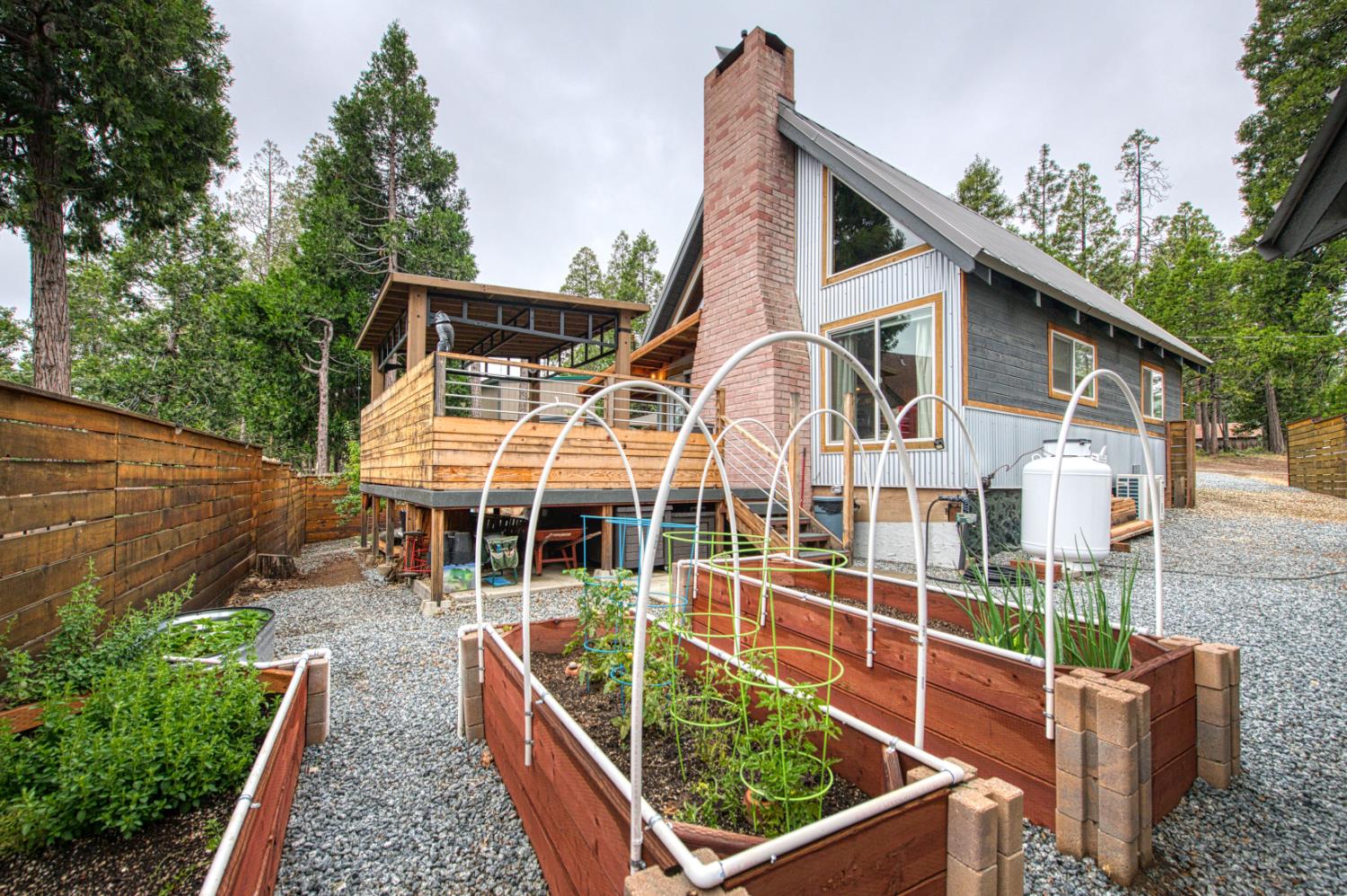 41895 Merriman Ln, Auberry, CA 93602