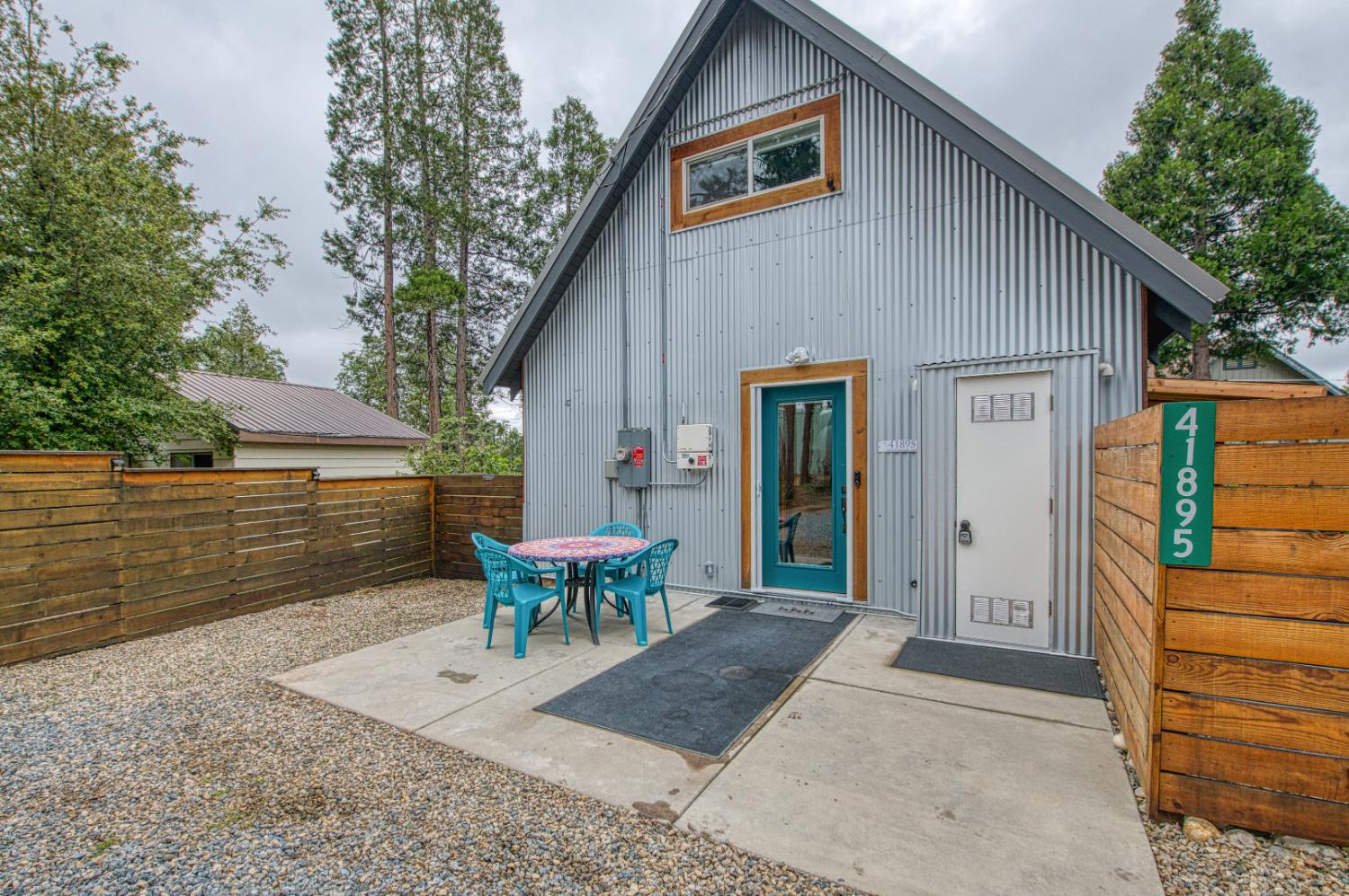 41895 Merriman Ln, Auberry, CA 93602