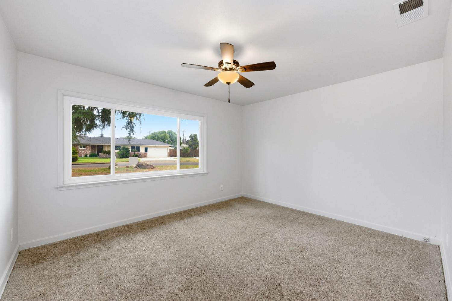 4205 Ralph Ln N, Fresno, CA 93727