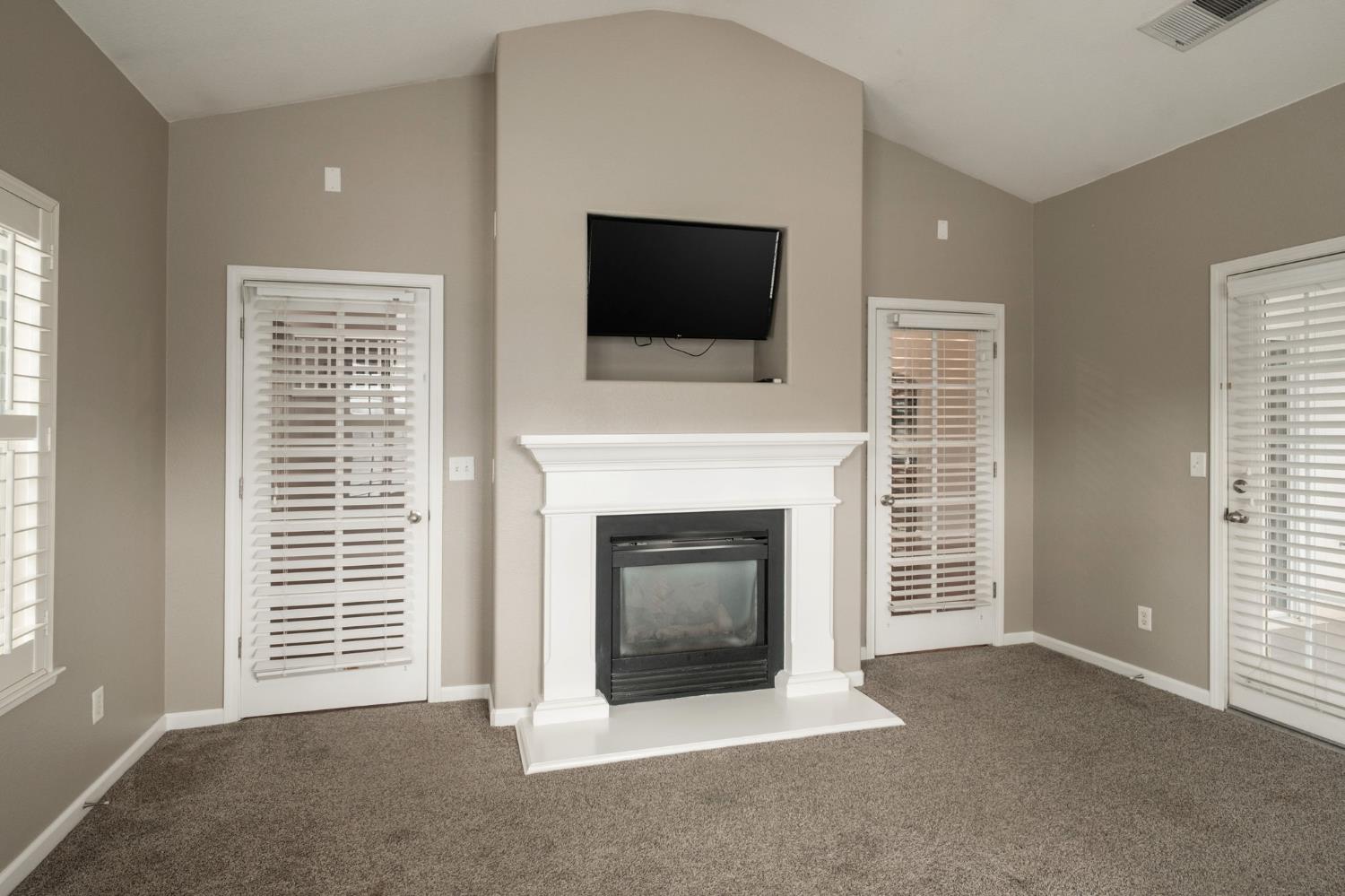 147 Everglade Ave, Clovis, CA 93619