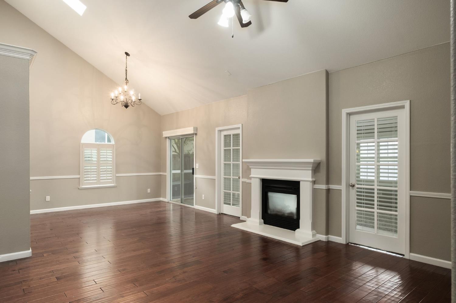 147 Everglade Ave, Clovis, CA 93619