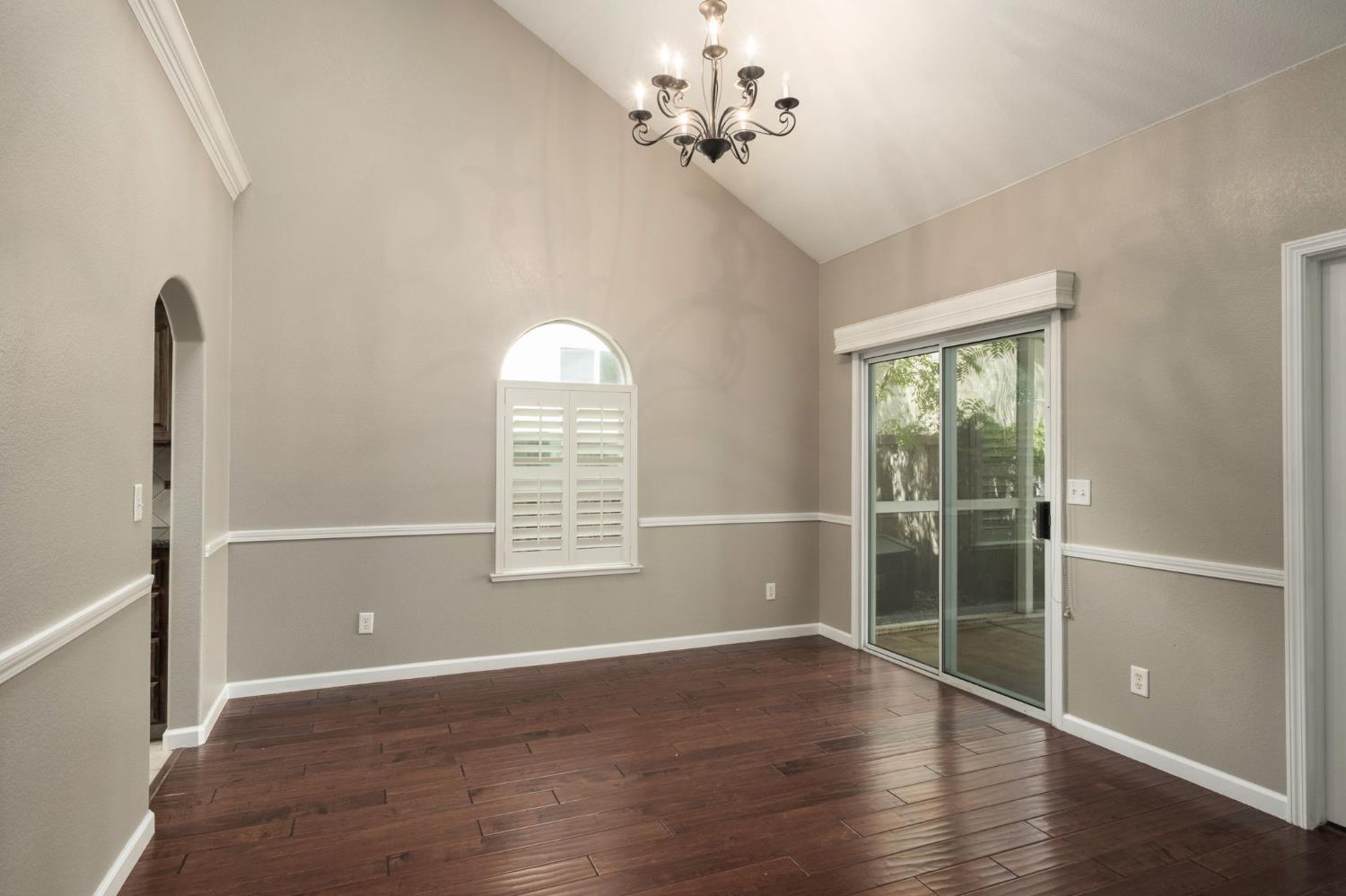 147 Everglade Ave, Clovis, CA 93619