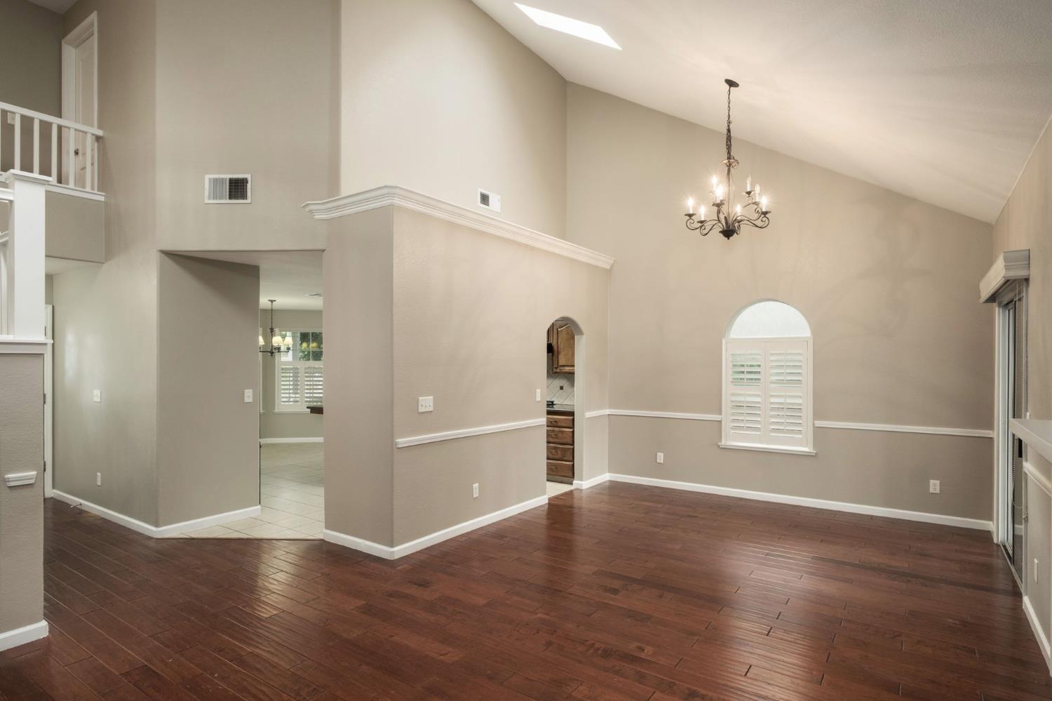 147 Everglade Ave, Clovis, CA 93619