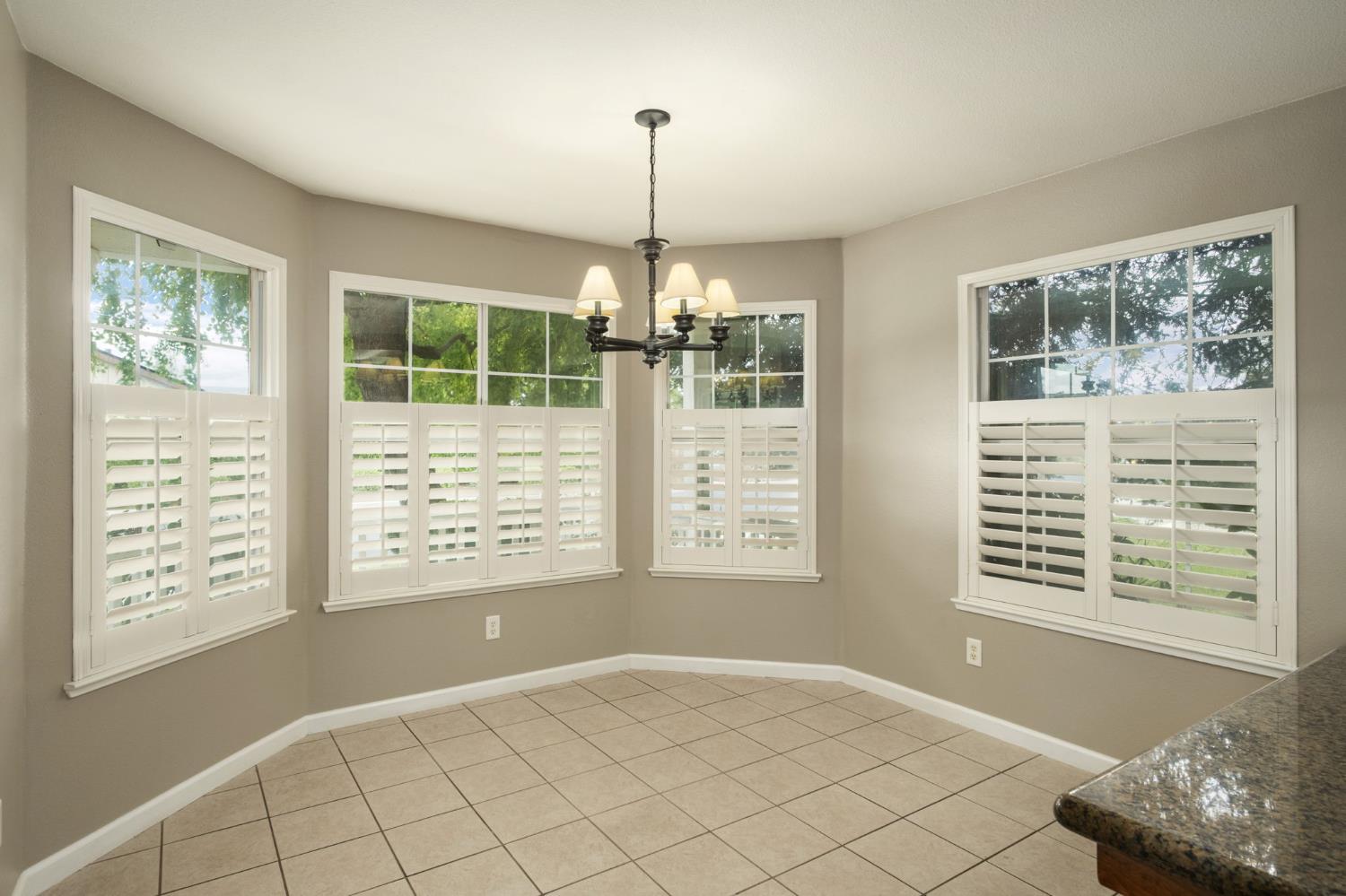 147 Everglade Ave, Clovis, CA 93619