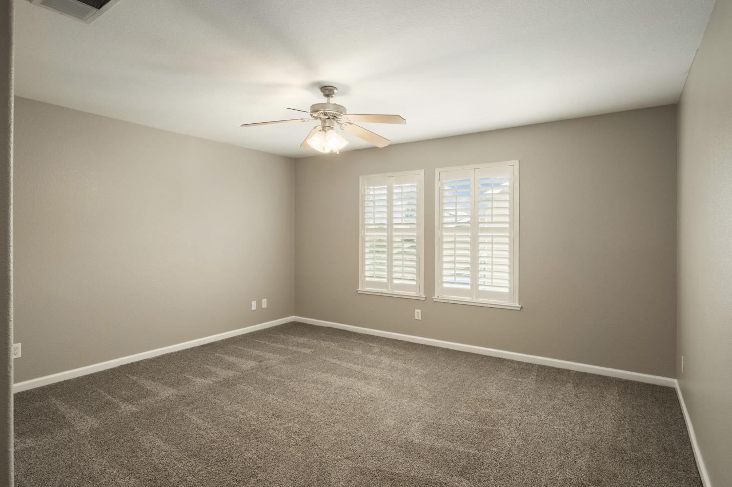 147 Everglade Ave, Clovis, CA 93619