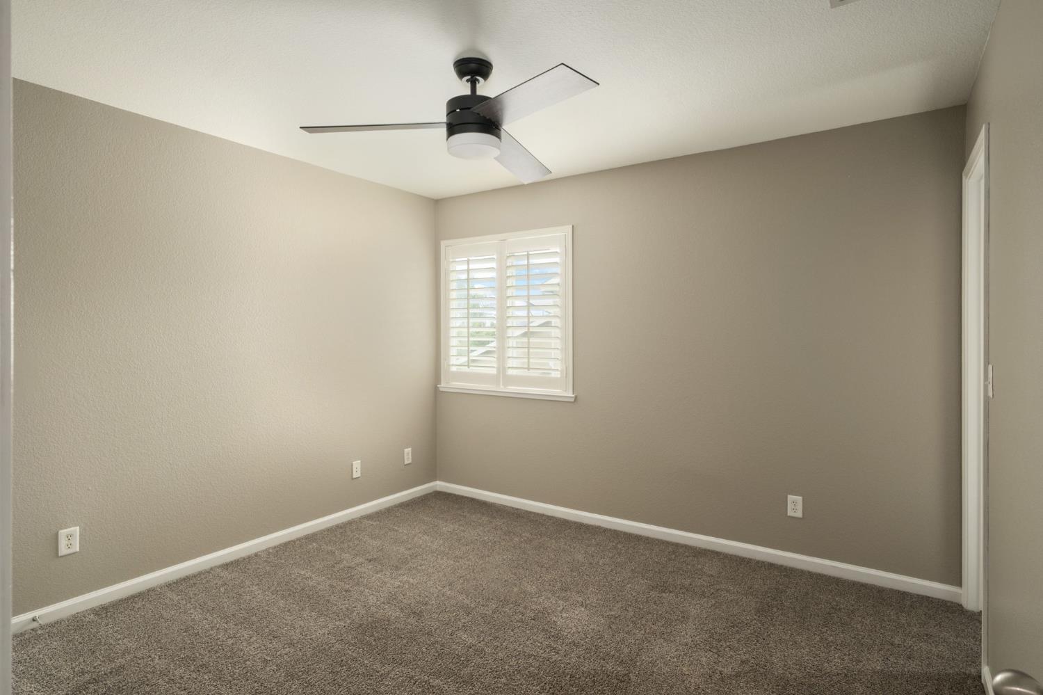 147 Everglade Ave, Clovis, CA 93619