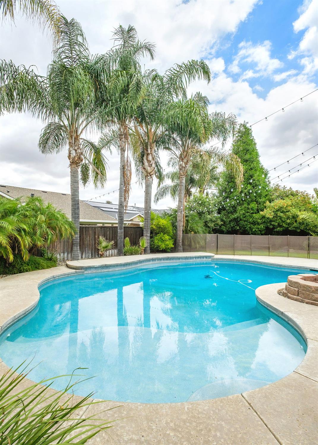 147 Everglade Ave, Clovis, CA 93619