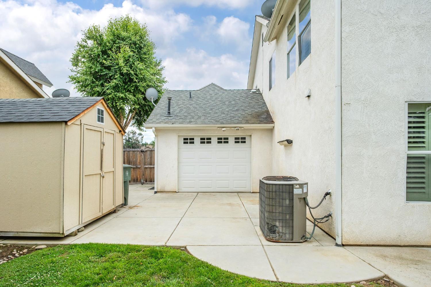 147 Everglade Ave, Clovis, CA 93619