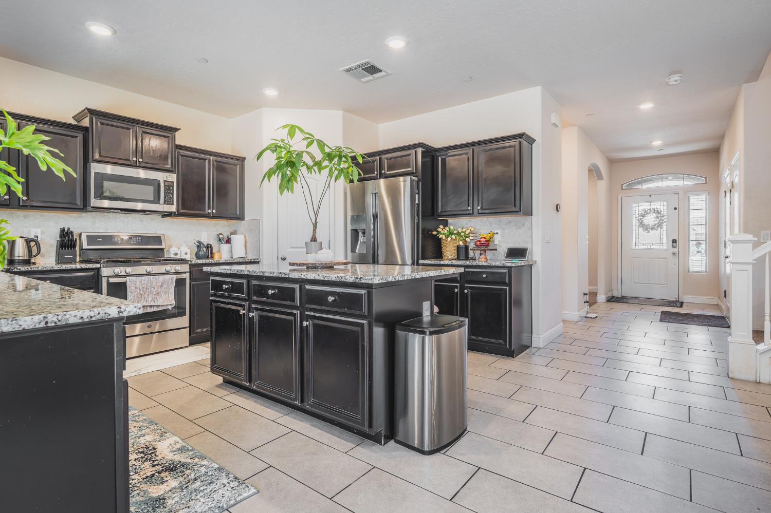 4102 Duncan Ave, Clovis, CA 93619