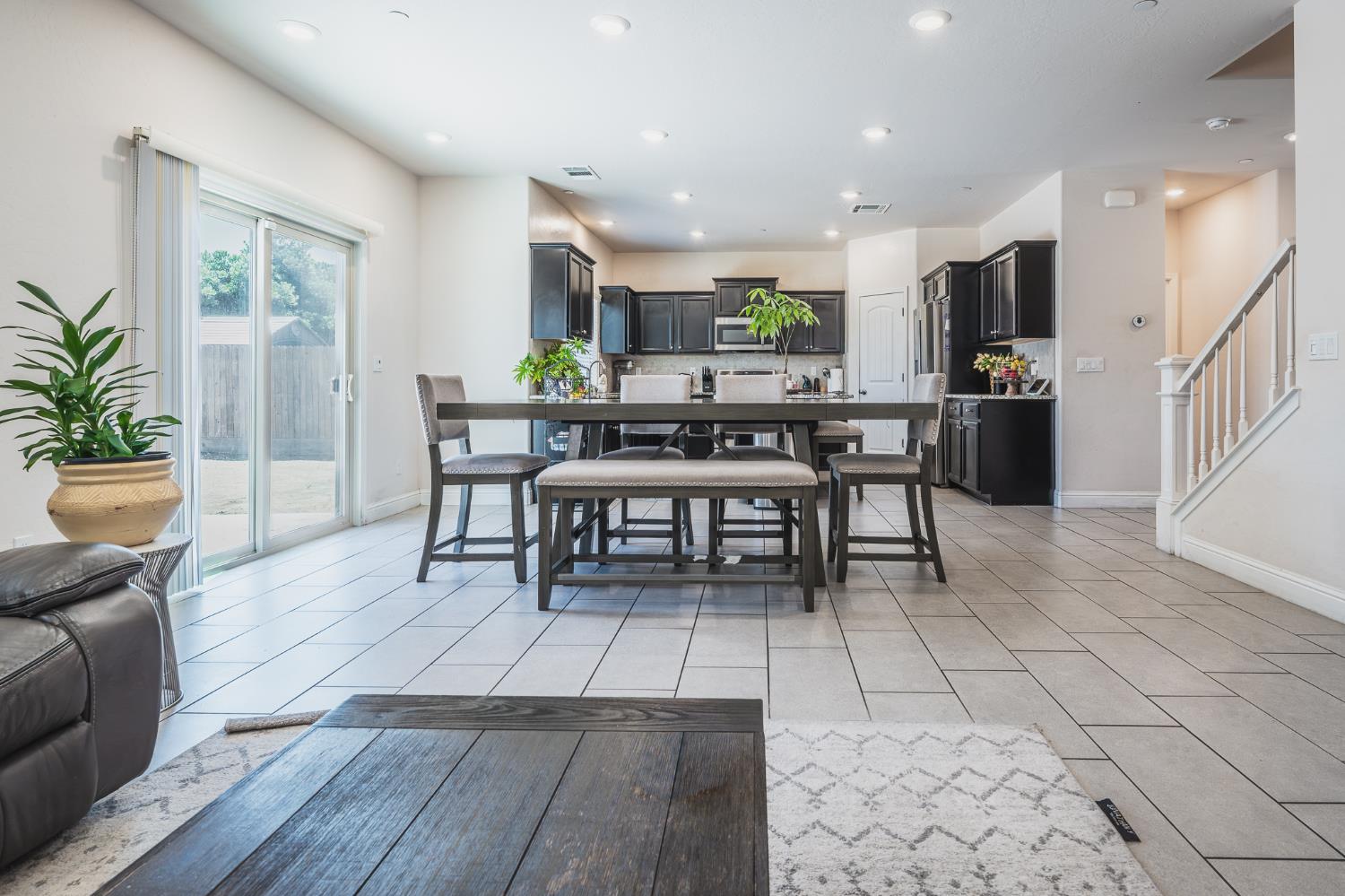 4102 Duncan Ave, Clovis, CA 93619