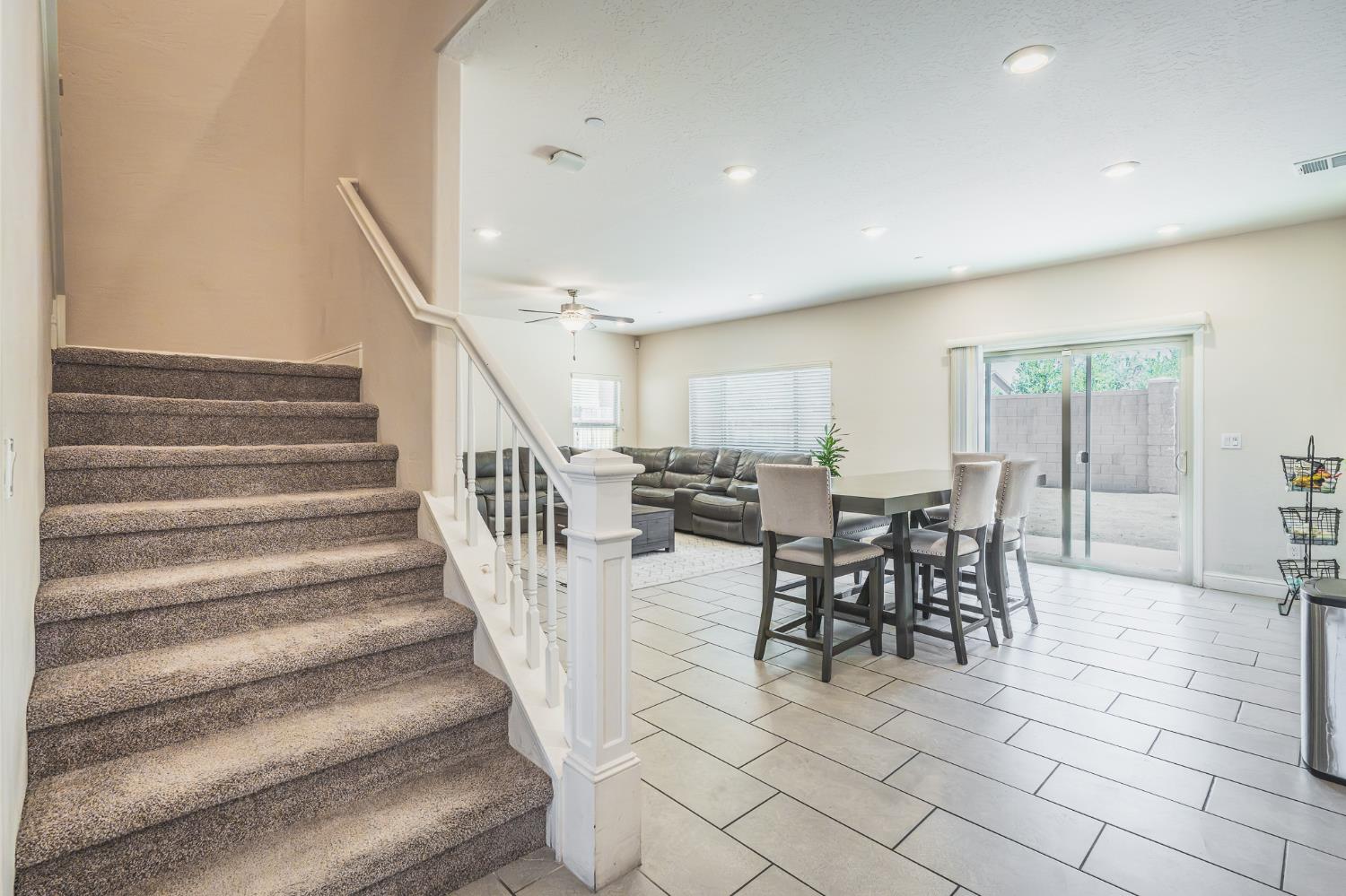 4102 Duncan Ave, Clovis, CA 93619