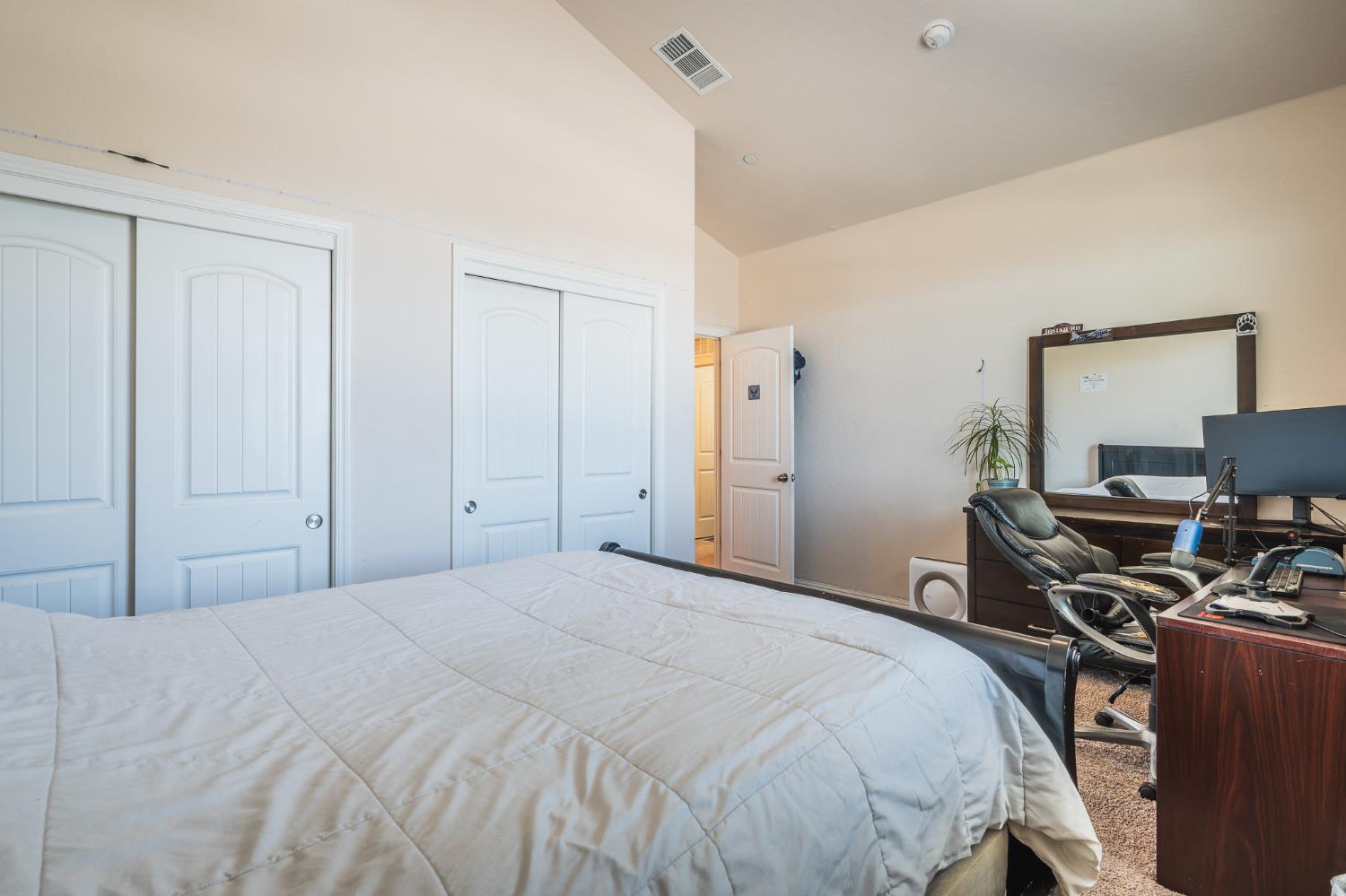 4102 Duncan Ave, Clovis, CA 93619
