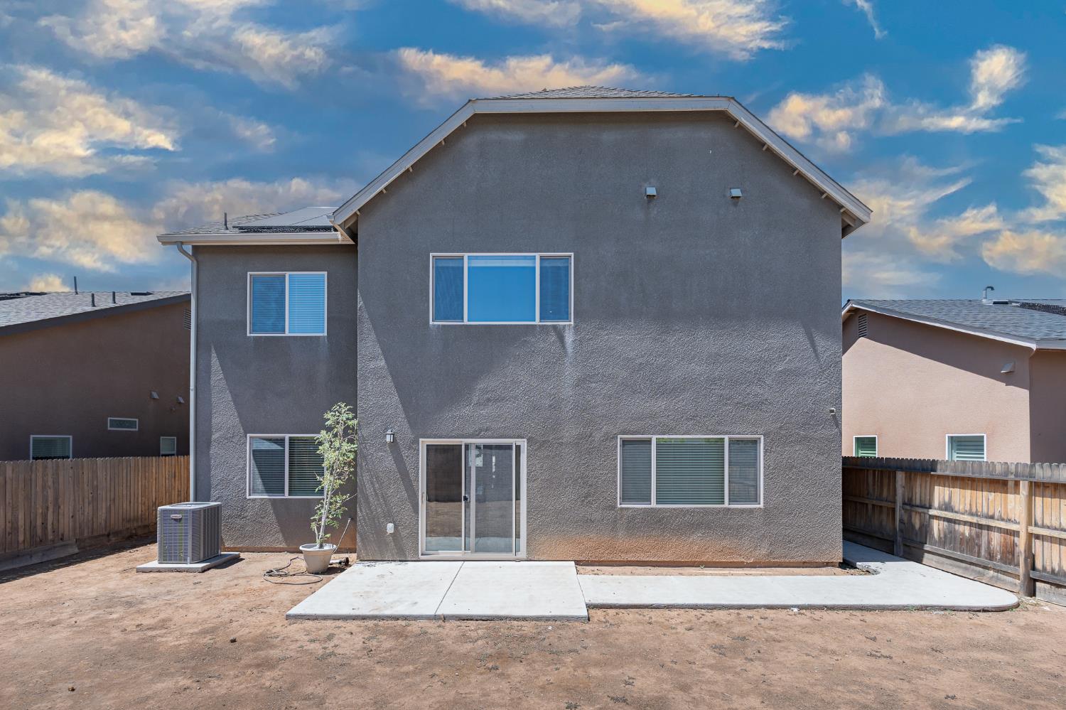 4102 Duncan Ave, Clovis, CA 93619