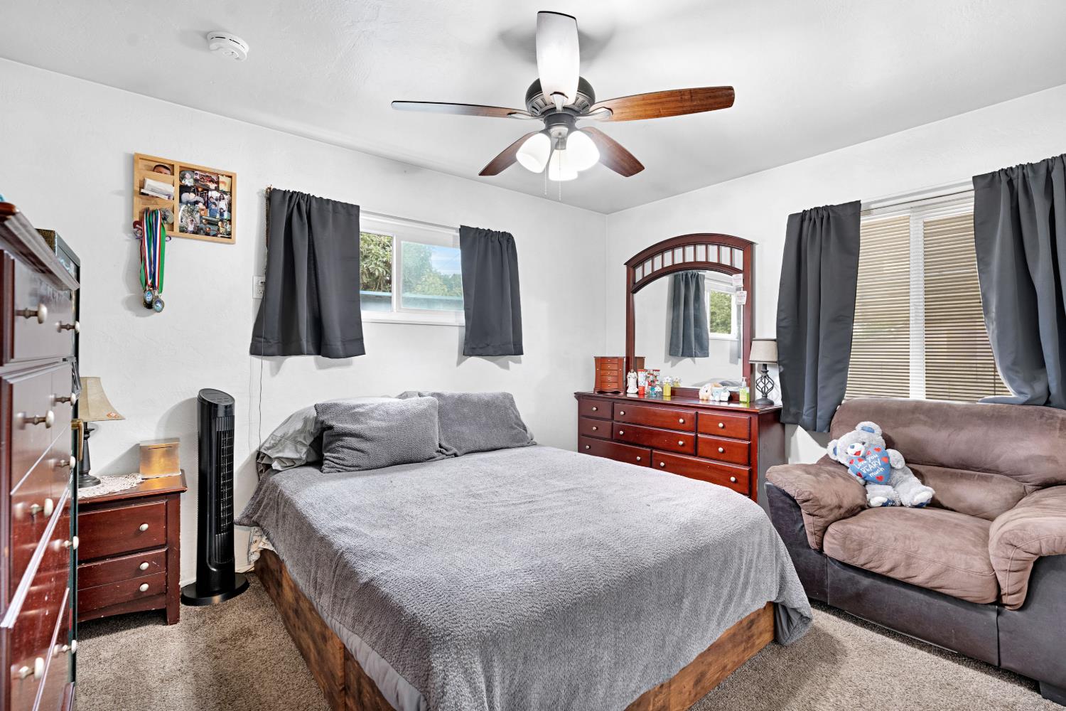 2003 Dennis Dr, Selma, CA 93662
