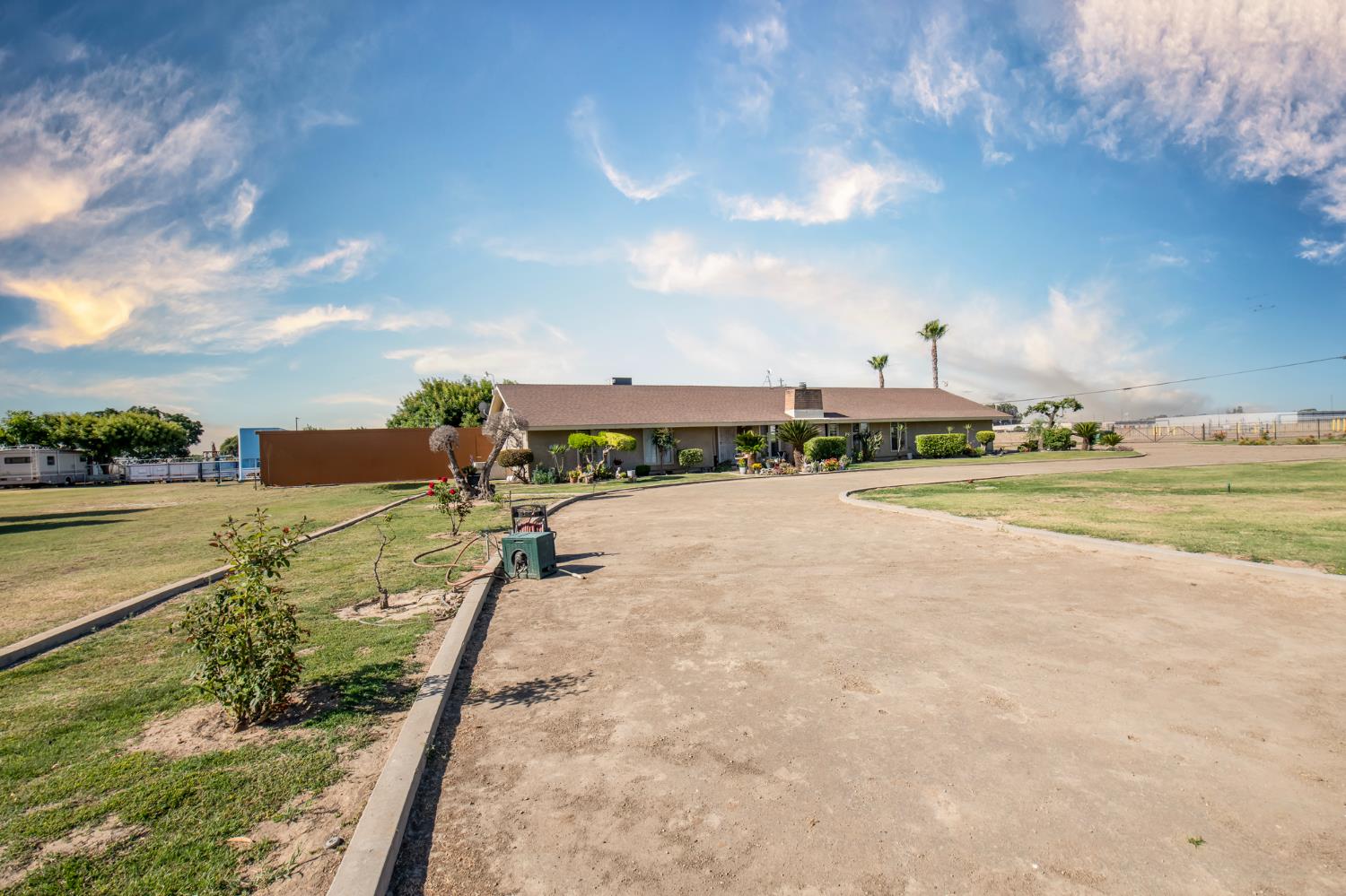 4037 E North Ave, Fresno, CA 93725
