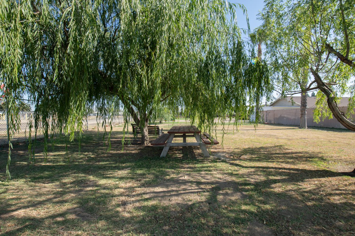 4037 E North Ave, Fresno, CA 93725