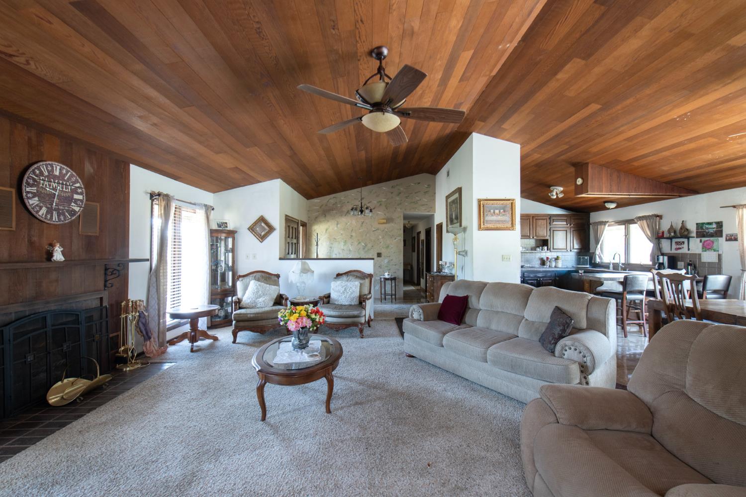 4037 E North Ave, Fresno, CA 93725
