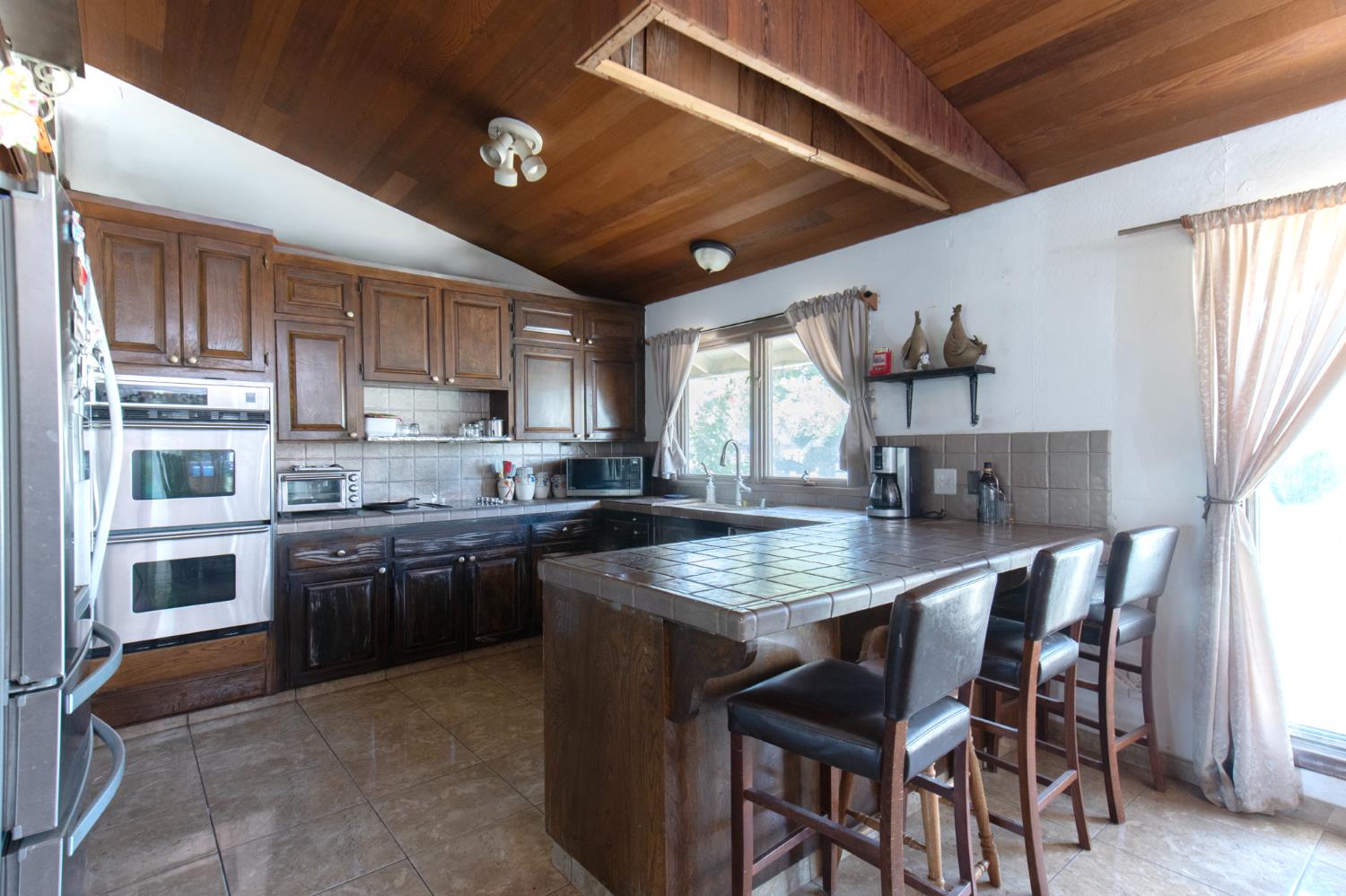 4037 E North Ave, Fresno, CA 93725