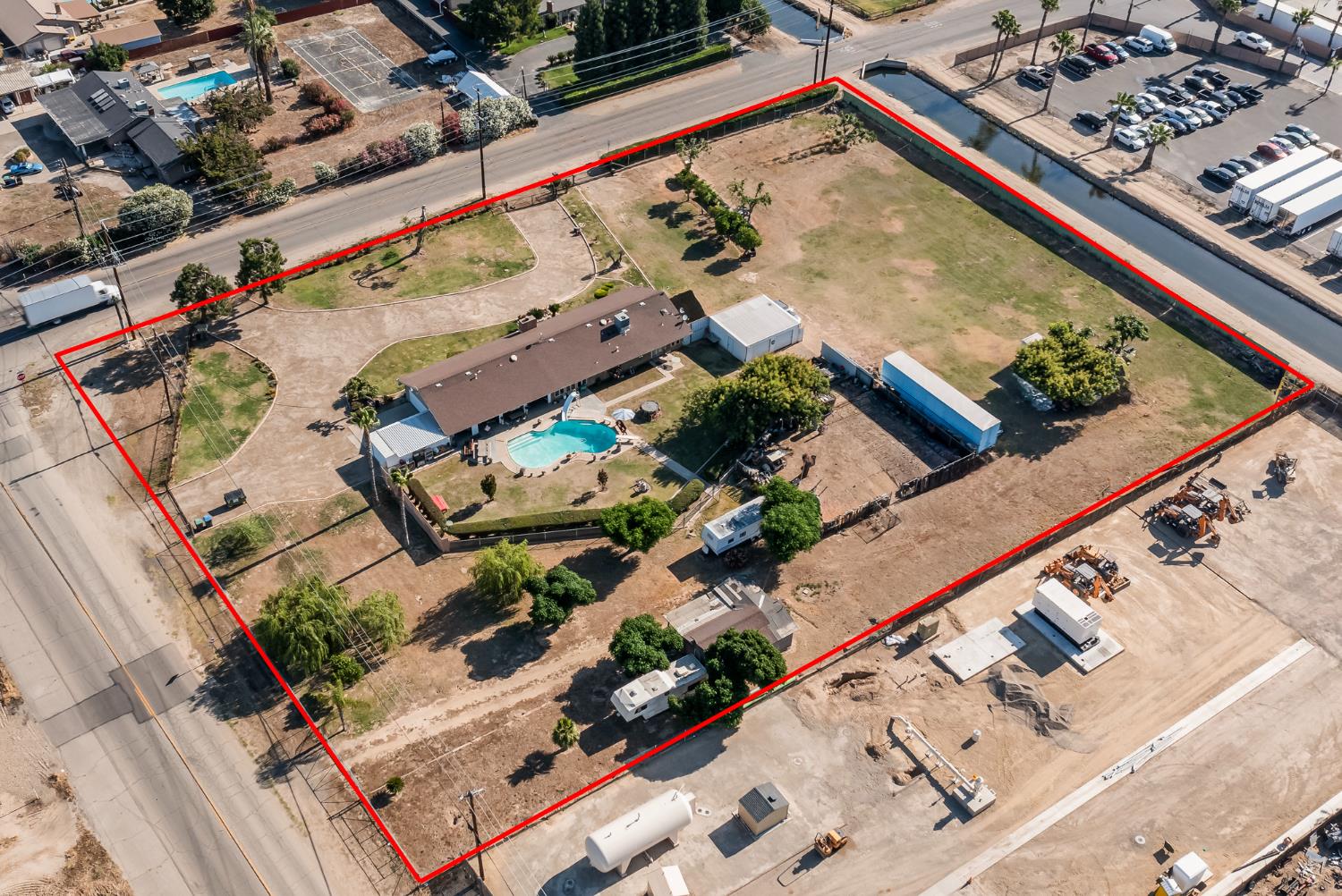4037 E North Ave, Fresno, CA 93725