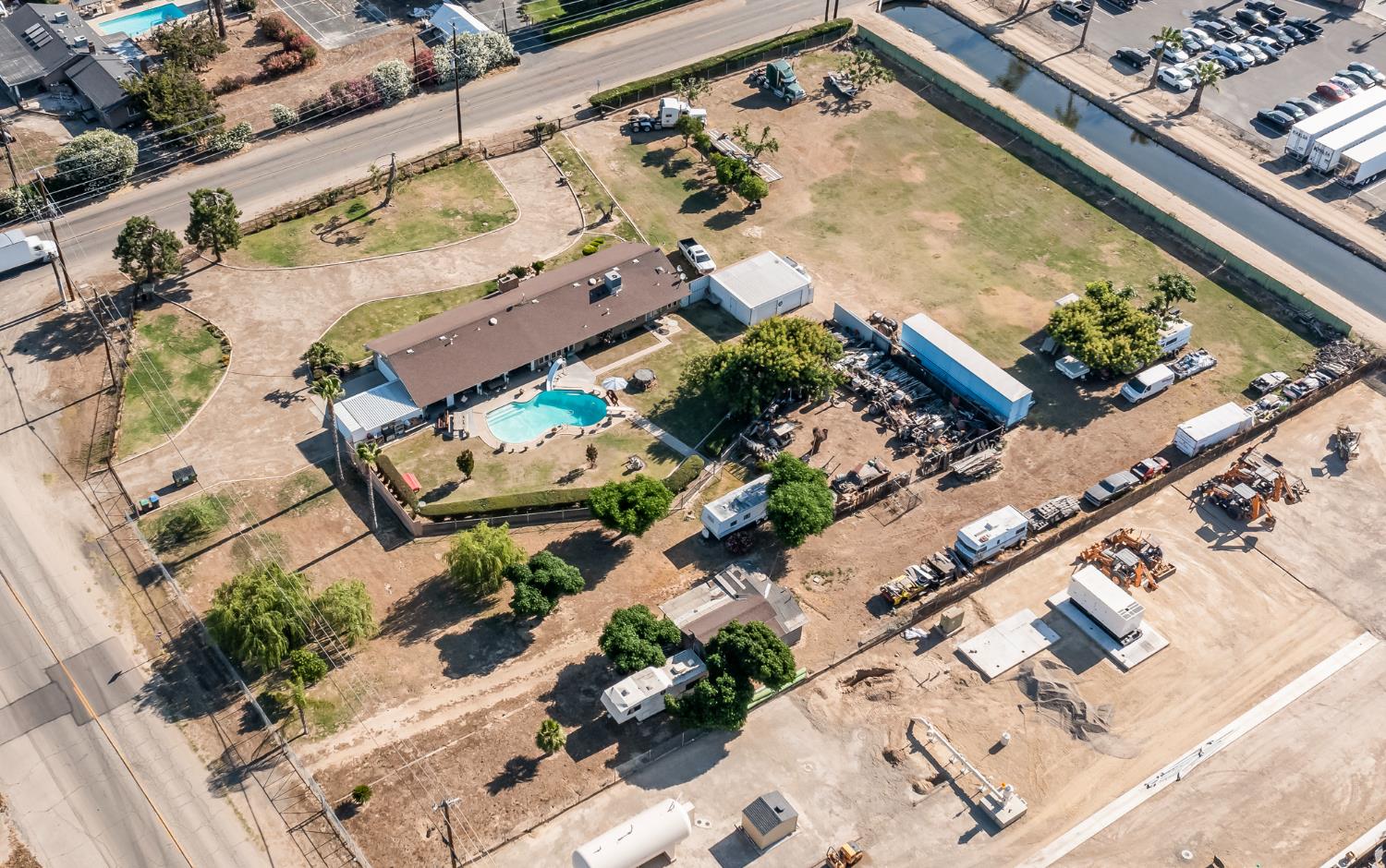 4037 E North Ave, Fresno, CA 93725