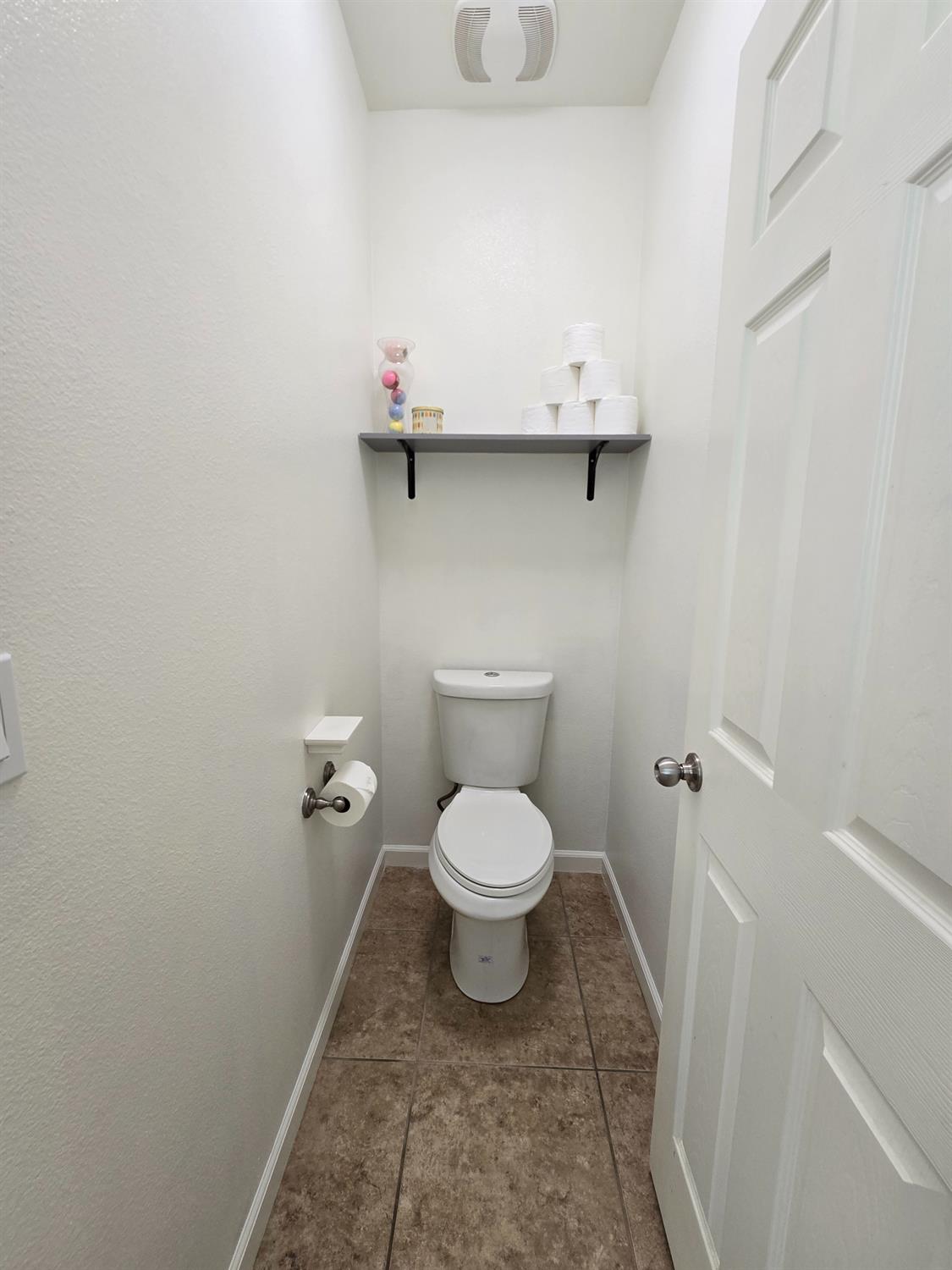 4153 Chessa Ln, Clovis, CA 93619