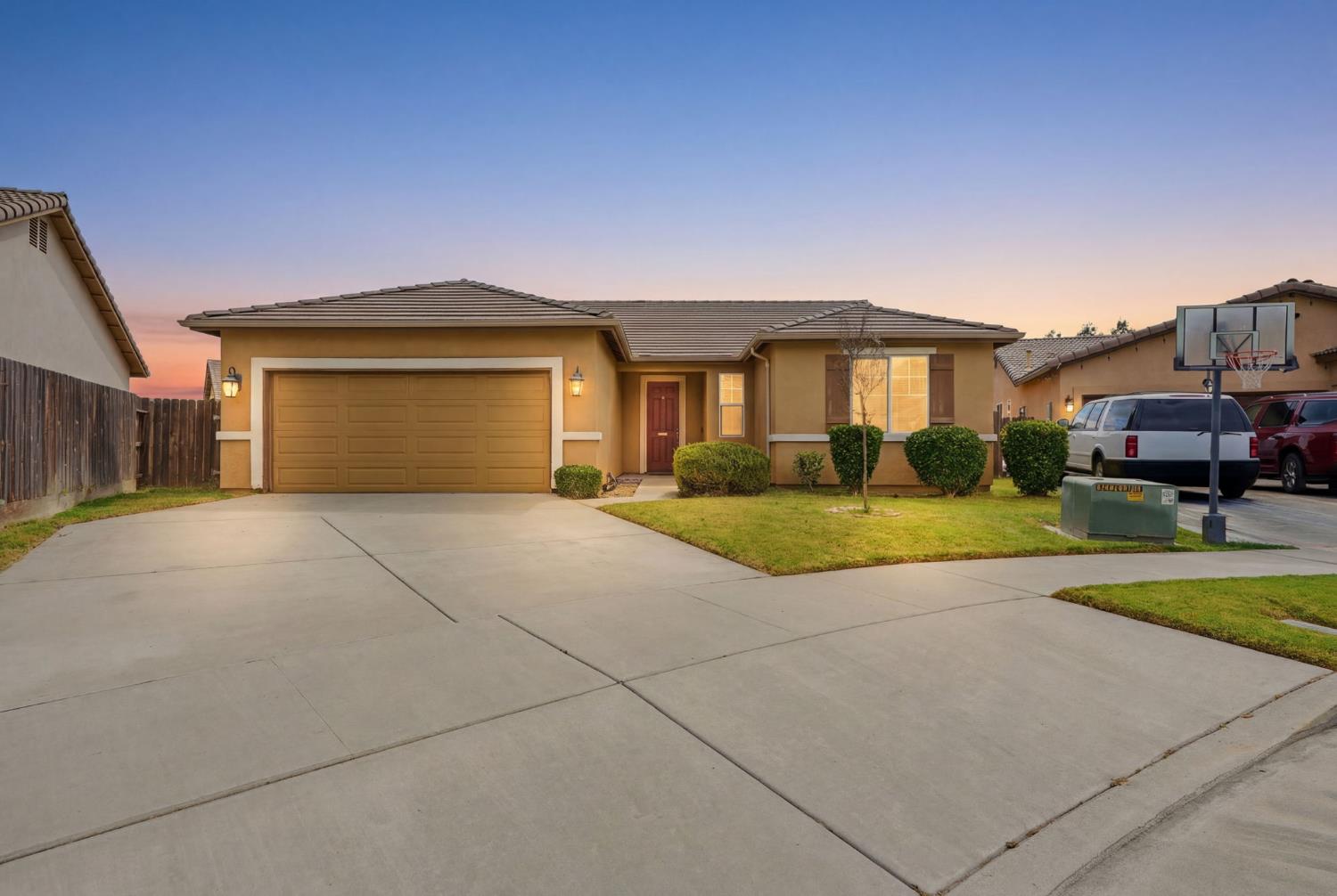 3102 SE La Vida Ct, Visalia, CA 93292