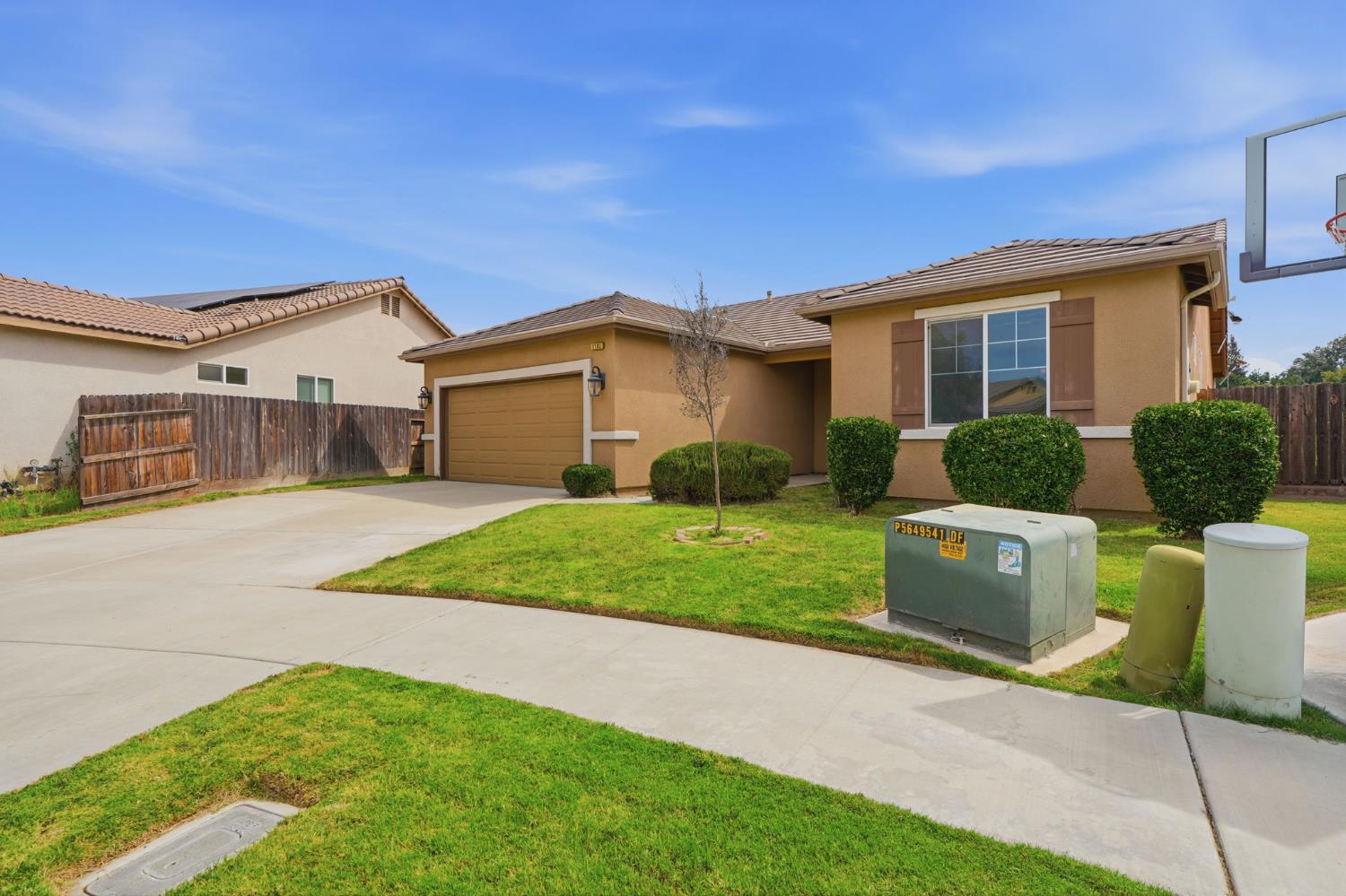 3102 SE La Vida Ct, Visalia, CA 93292