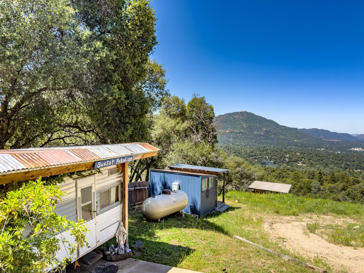 51571 Coyote Ridge Rd, Oakhurst, CA 93644