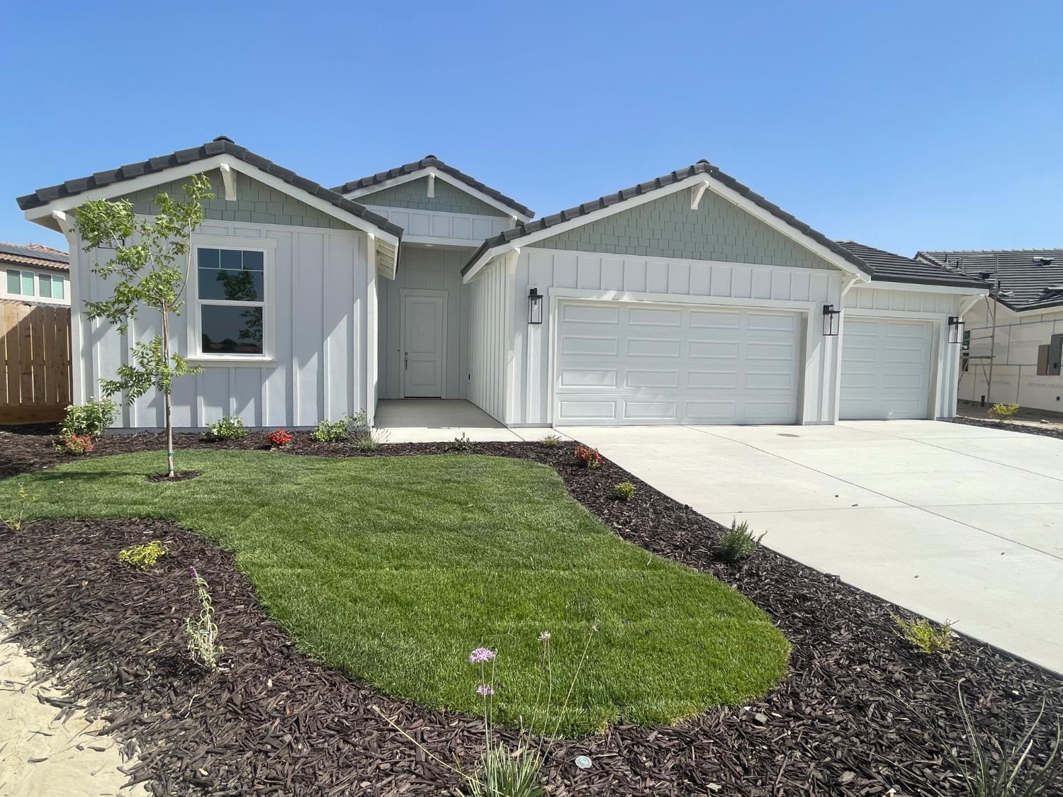 386 South Susan Ave, Kerman, CA 93630
