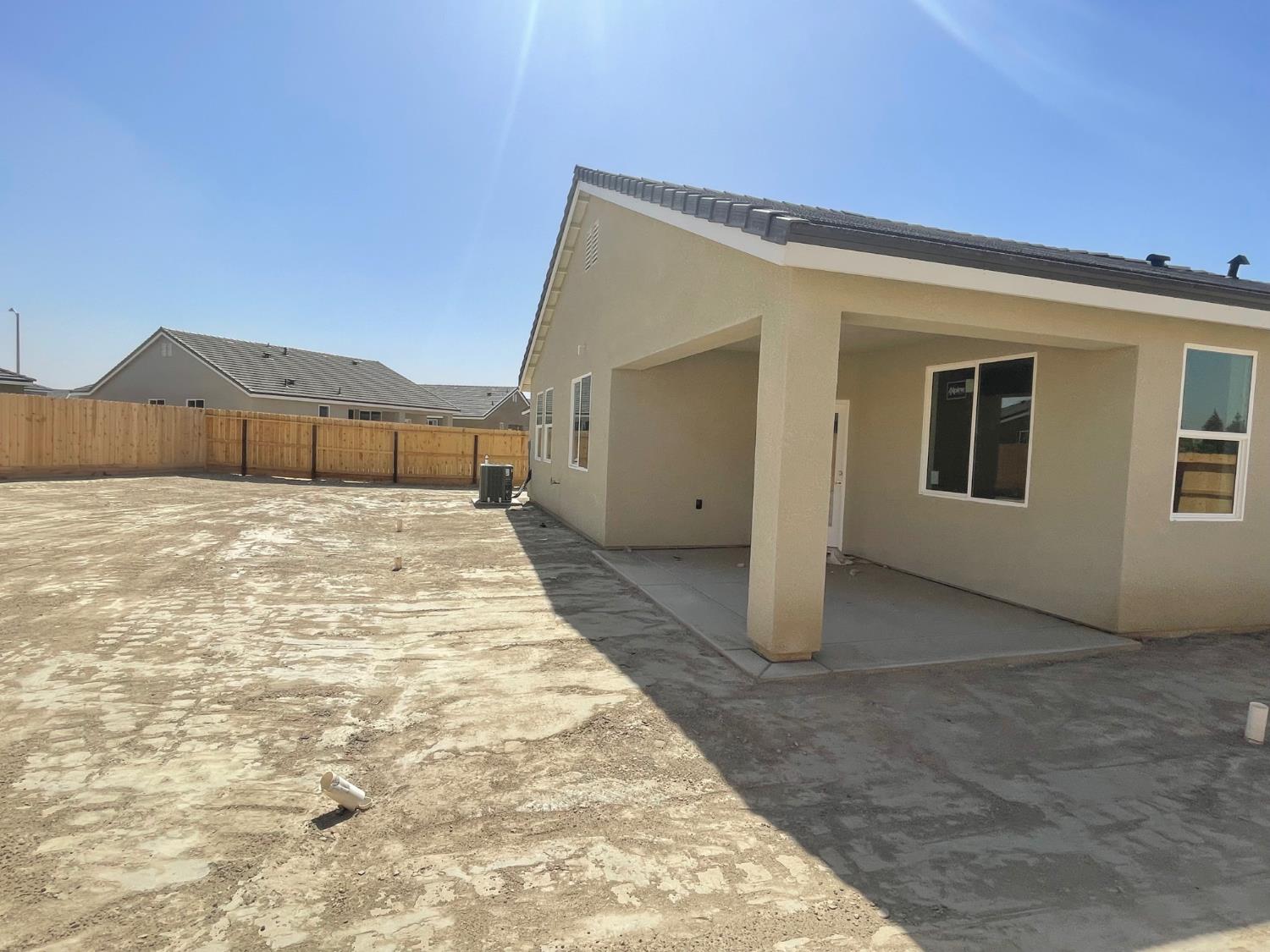 386 South Susan Ave, Kerman, CA 93630