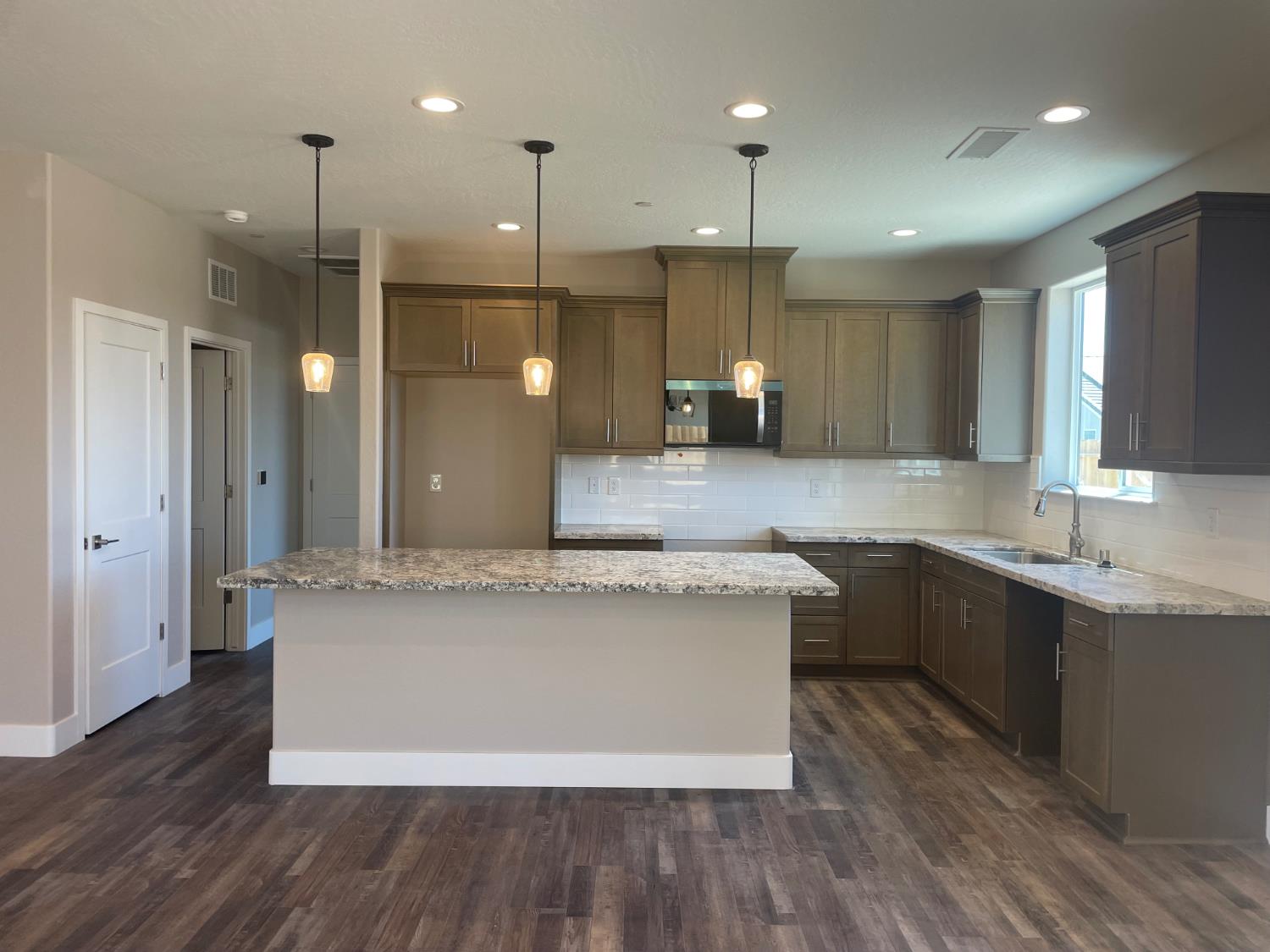 16259 West David Ave, Kerman, CA 93630