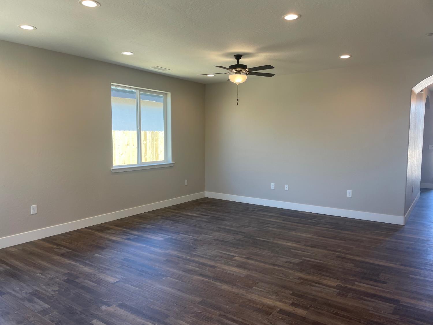 16259 West David Ave, Kerman, CA 93630