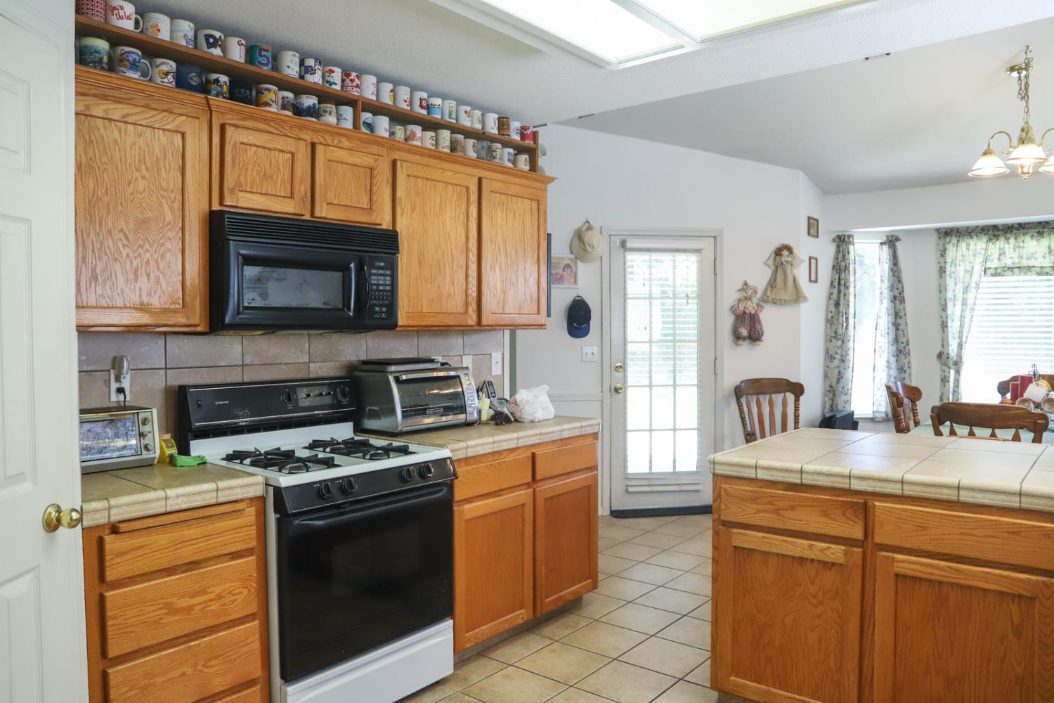 4718 W Stuart Ave, Fresno, CA 93722