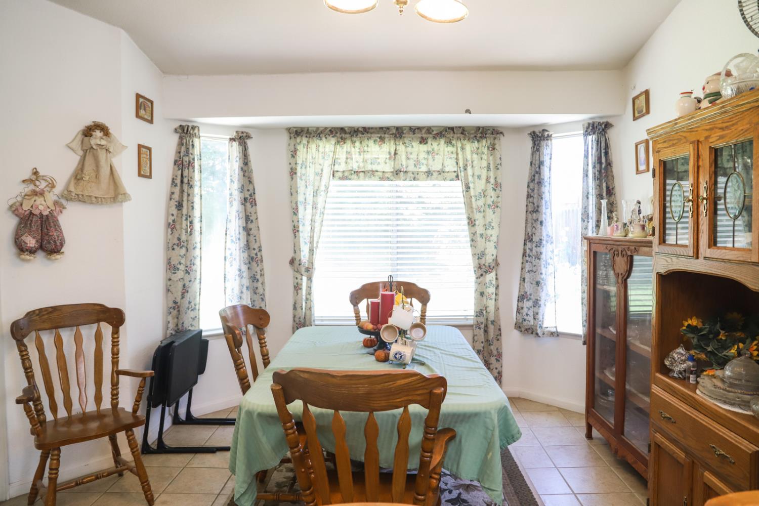 4718 W Stuart Ave, Fresno, CA 93722