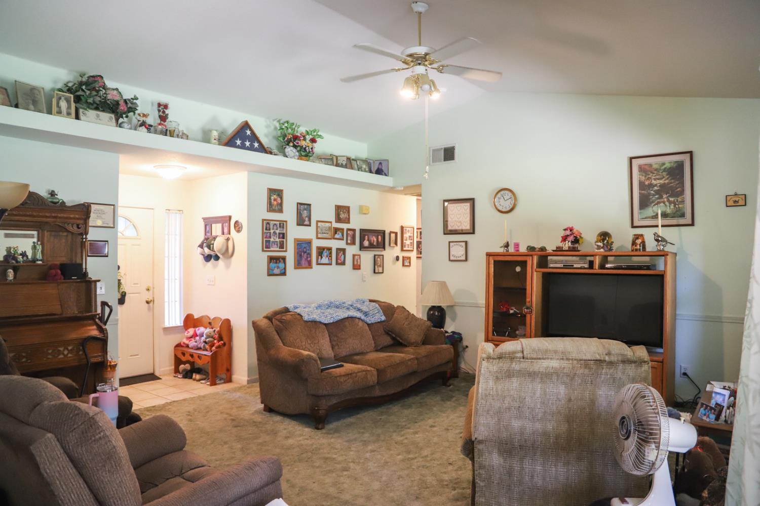 4718 W Stuart Ave, Fresno, CA 93722
