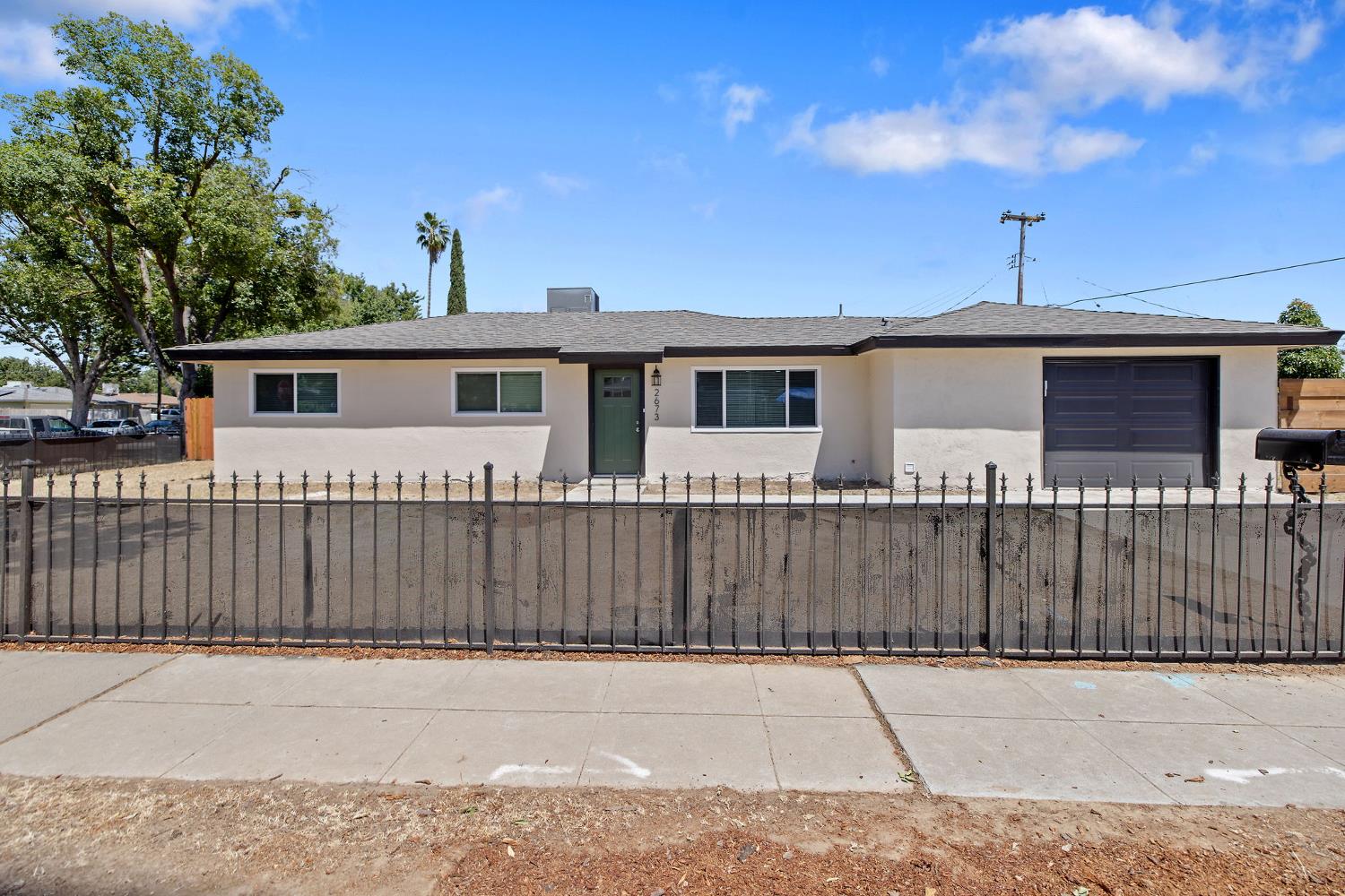 2673 S Bardell Ave, Fresno, CA 93706