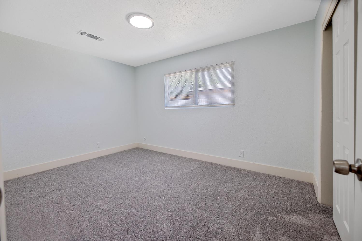 2673 S Bardell Ave, Fresno, CA 93706
