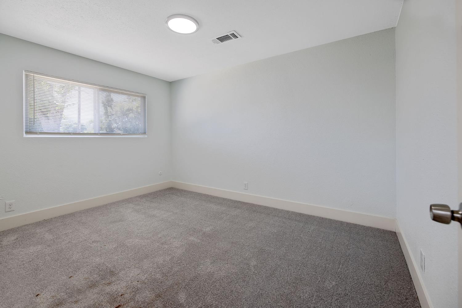 2673 S Bardell Ave, Fresno, CA 93706