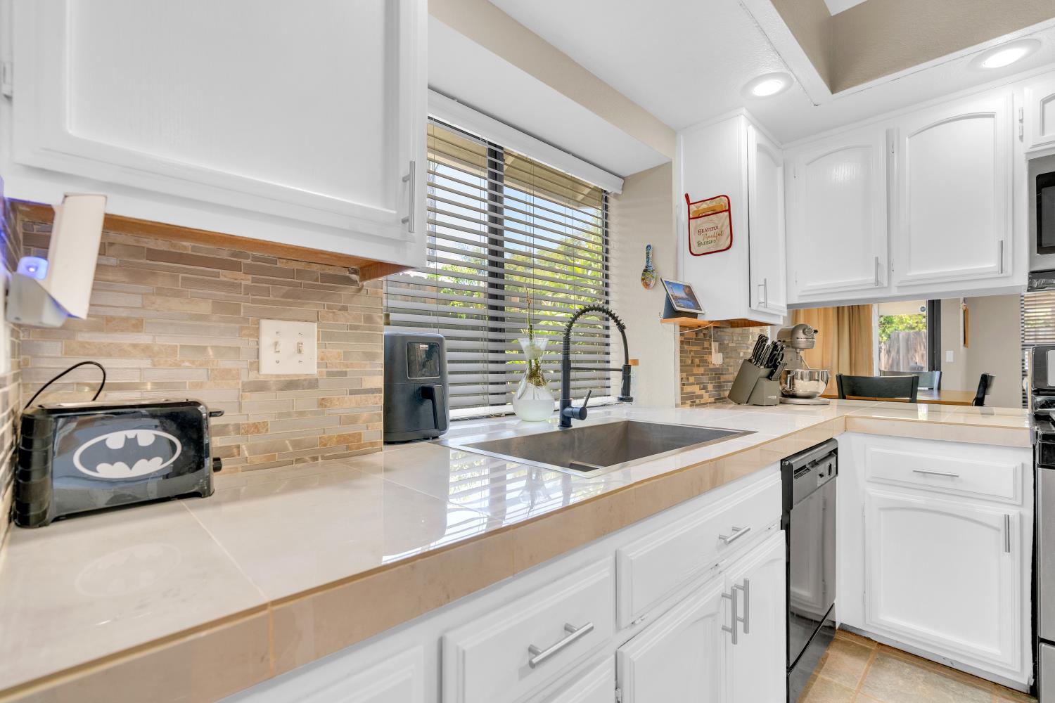 2021 Elwin Way, Modesto, CA 95350