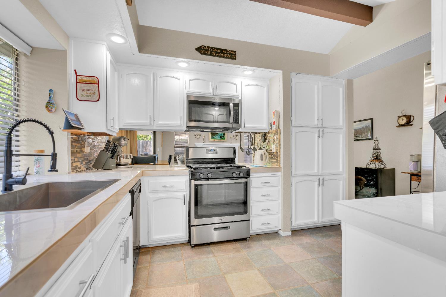 2021 Elwin Way, Modesto, CA 95350