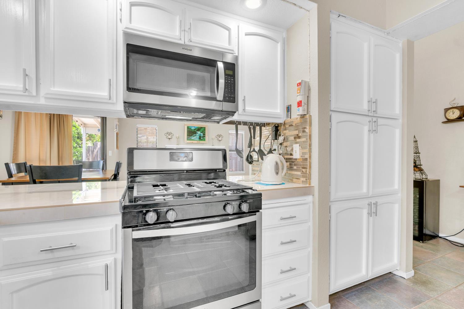 2021 Elwin Way, Modesto, CA 95350